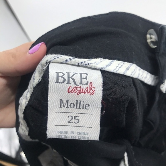 BKE Casuals Molly Black Shorts Size 25 - Picture 6 of 6